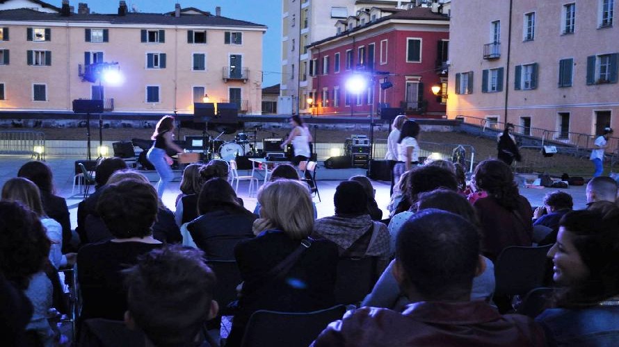 Cuneo: al cinema come una volta in piazza Boves con i giovani di ... - Cuneocronaca.it (Comunicati Stampa) (Blog)