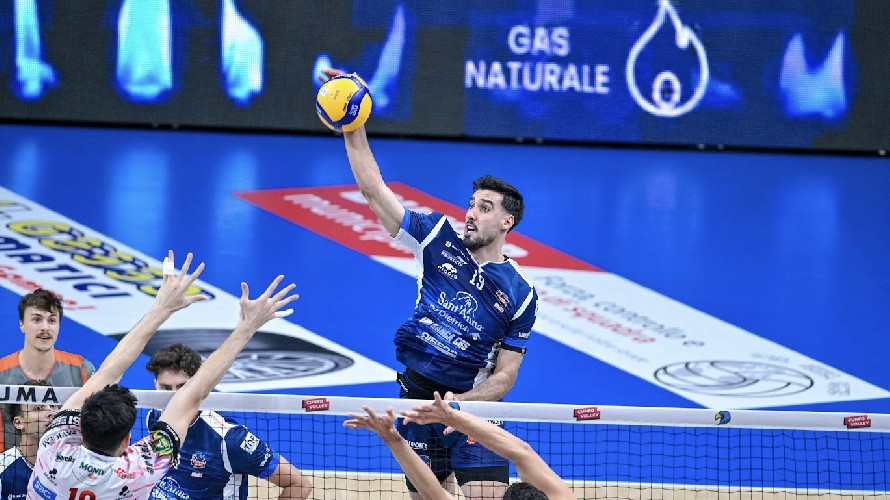 superlega-acqua-sant-039-anna-cuneo-sfida-la-lube-civitanova-domenica-il-grande-volley-al-palasport